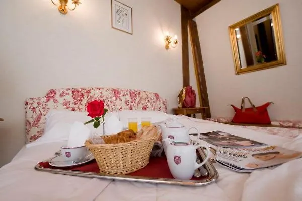 Отель Golf Chateau De Salles